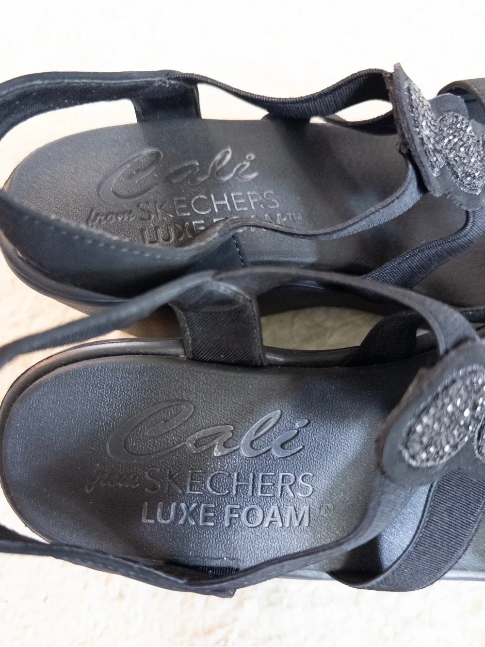 Cali Skechers Luxe Foam Black Rhinestone Strappy Wedge Sandals Women’s - Picture 8 of 9